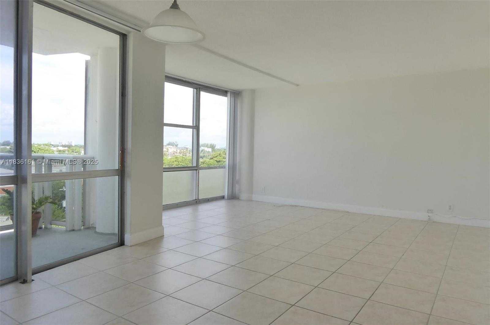 Small Image of 900 BAY DR #521, Miami Beach Number 5