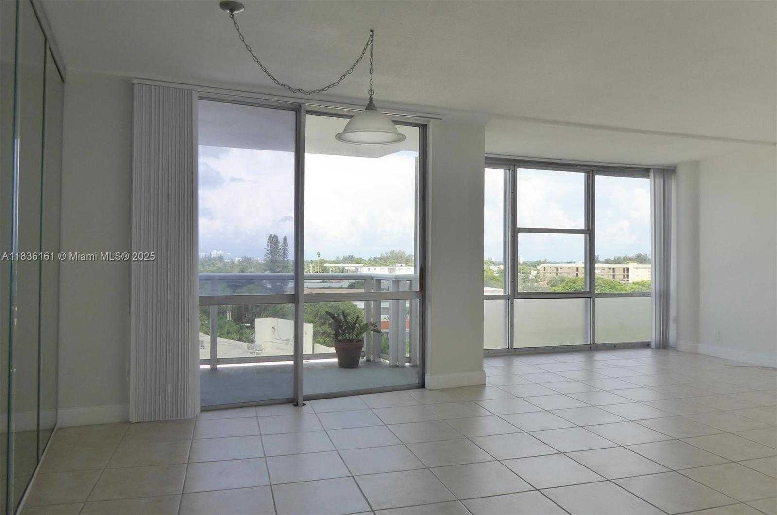 Small Image of 900 BAY DR #521, Miami Beach Number 6