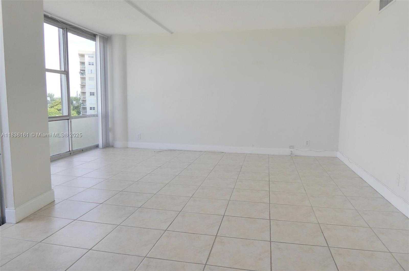 Small Image of 900 BAY DR #521, Miami Beach Number 7
