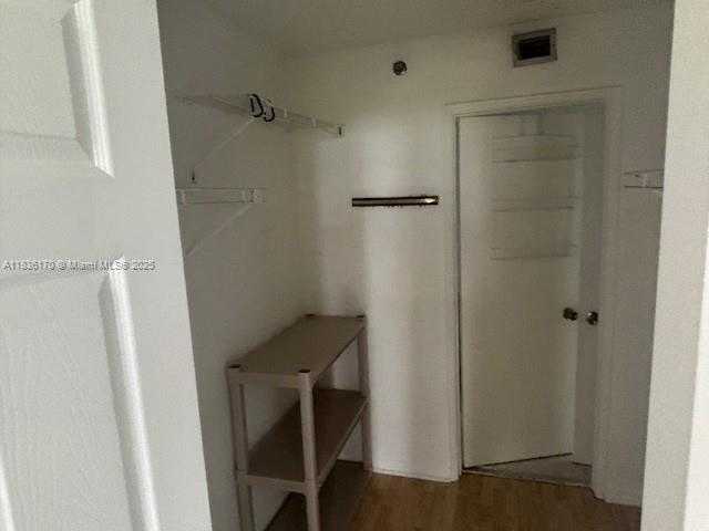 Small Image of 770 CLAUGHTON ISLAND DR #601, Miami Number 15