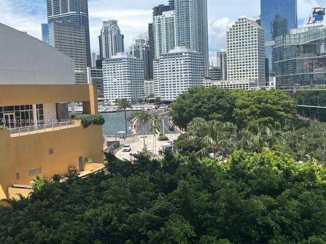 Small Image of 770 CLAUGHTON ISLAND DR #601, Miami Number 19