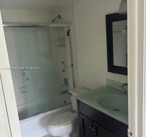 Small Image of 770 CLAUGHTON ISLAND DR #601, Miami Number 22