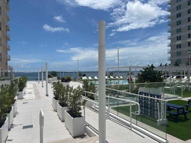 Small Image of 770 CLAUGHTON ISLAND DR #601, Miami Number 25