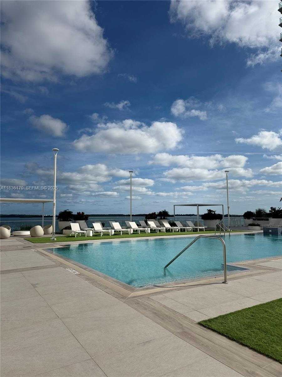 Small Image of 770 CLAUGHTON ISLAND DR #601, Miami Number 36