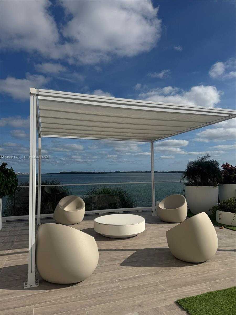 Small Image of 770 CLAUGHTON ISLAND DR #601, Miami Number 38