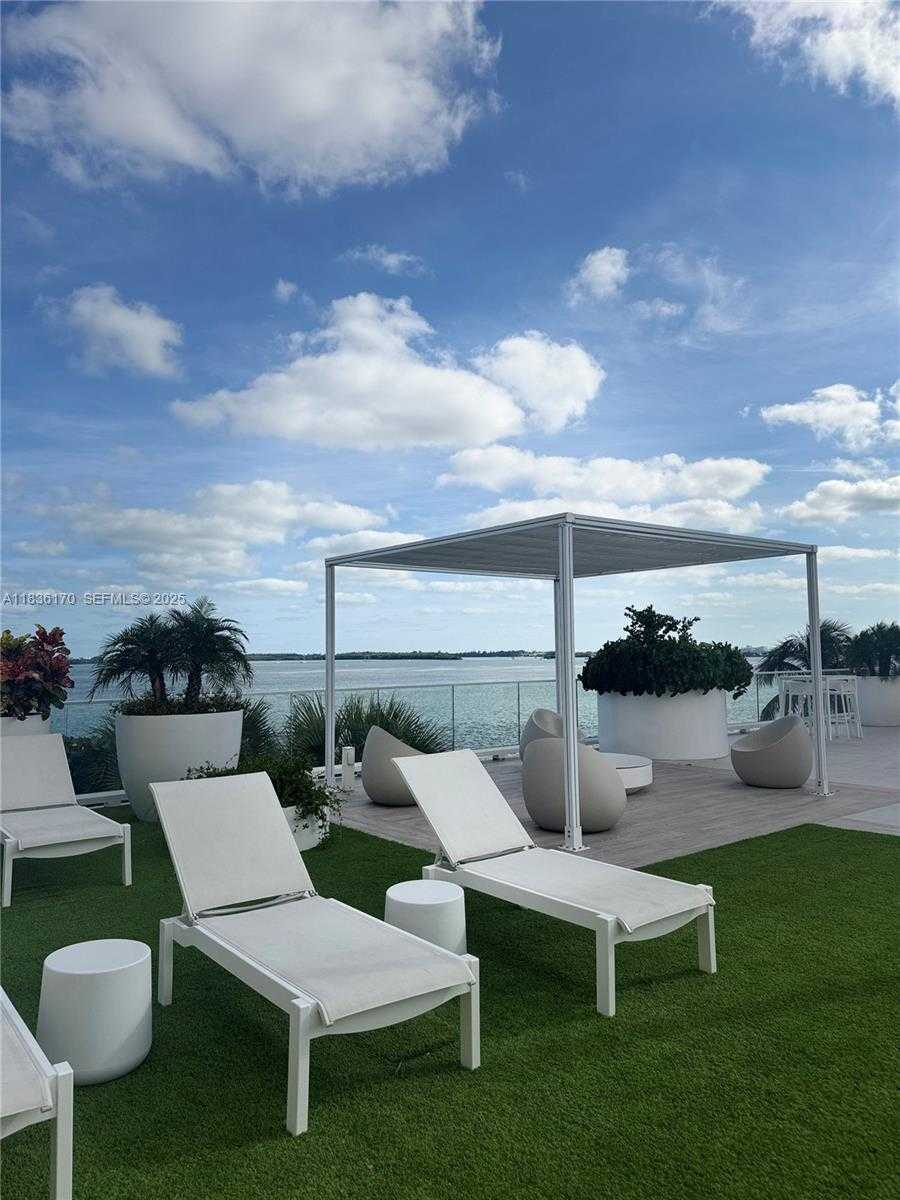 Small Image of 770 CLAUGHTON ISLAND DR #601, Miami Number 41