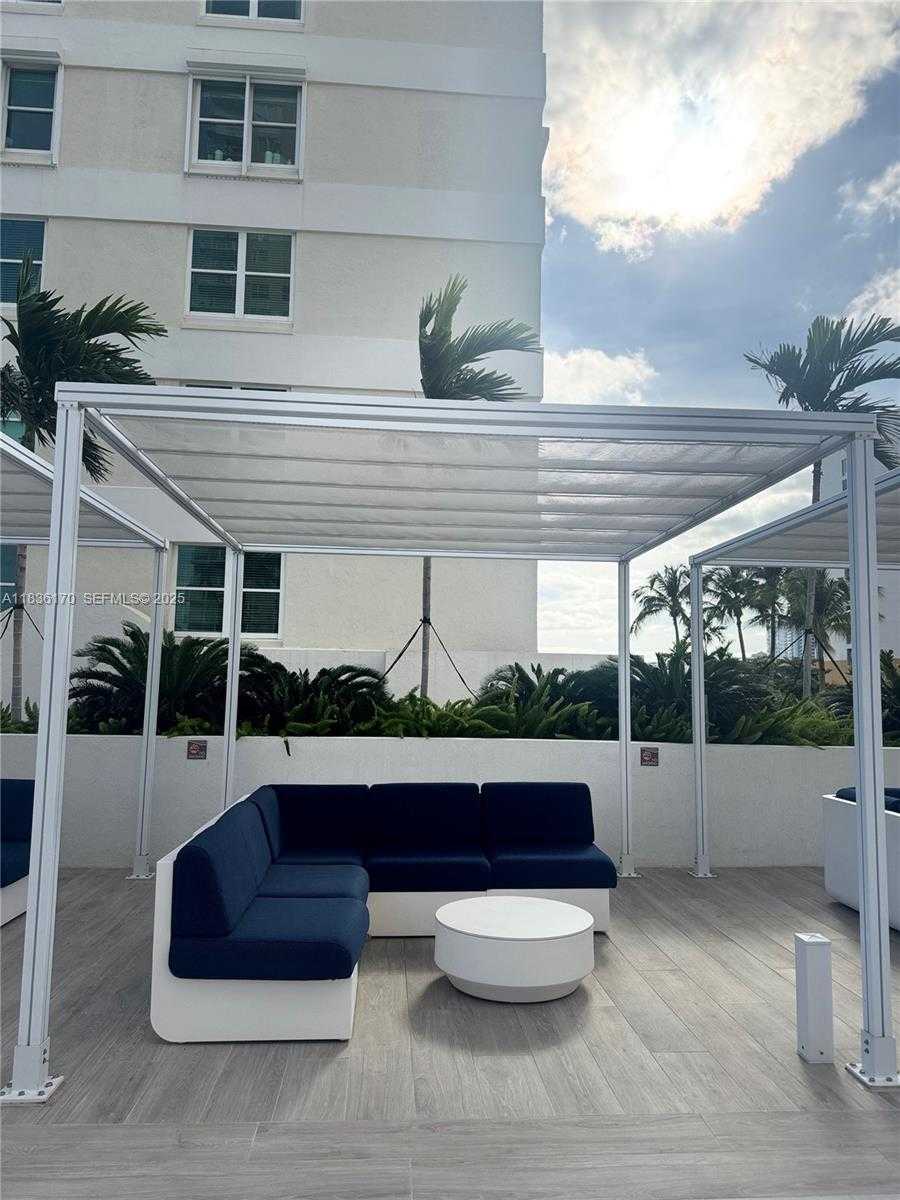 Small Image of 770 CLAUGHTON ISLAND DR #601, Miami Number 43