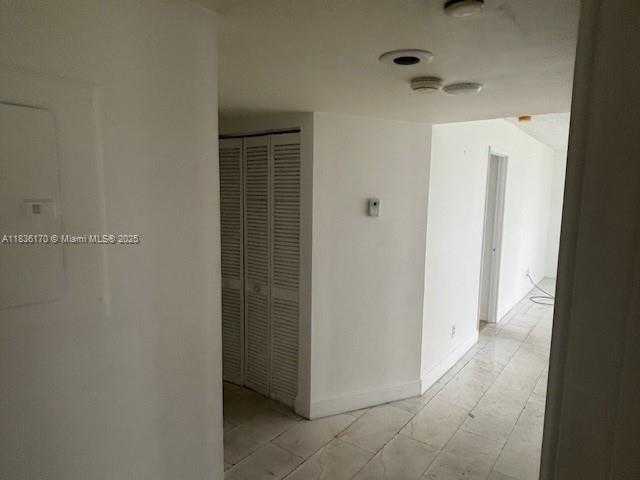 Small Image of 770 CLAUGHTON ISLAND DR #601, Miami Number 9