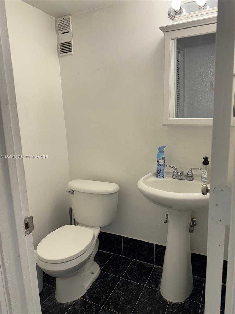 Small Image of 13500 NORTH EAST 3RD CT #109, North Miami Number 20