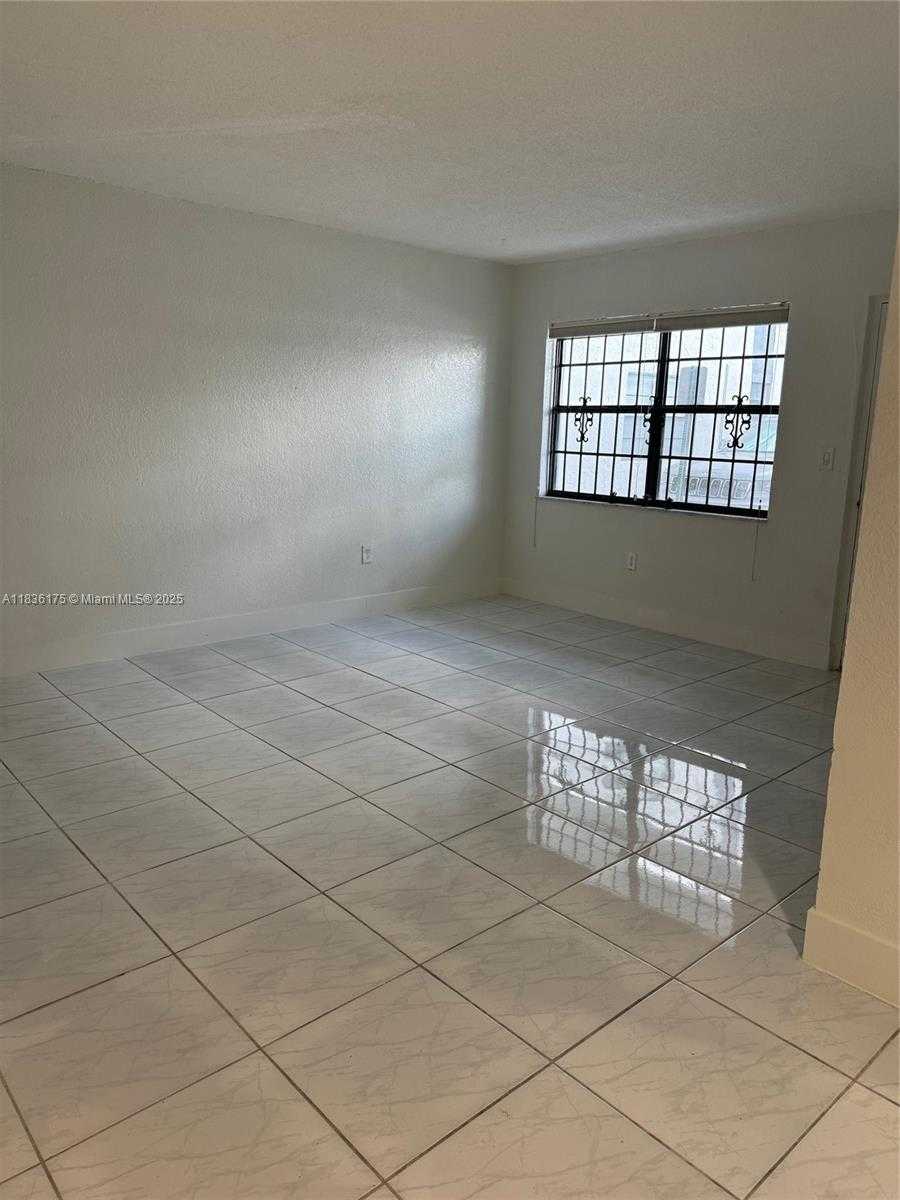 Small Image of 13500 NORTH EAST 3RD CT #109, North Miami Number 5