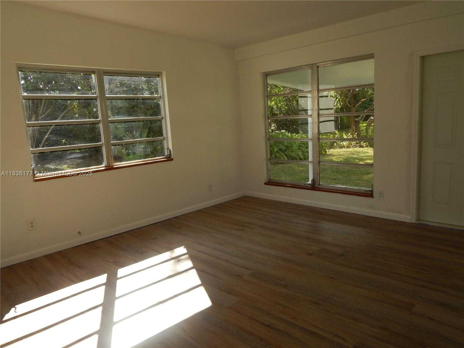 Small Image of 7800 SOUTH WEST 69TH AVE, Miami Number 5