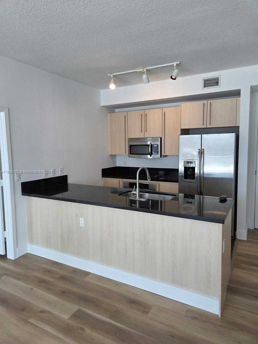 Small Image of 1111 SOUTH WEST 1ST AVE #2023-N, Miami Number 12