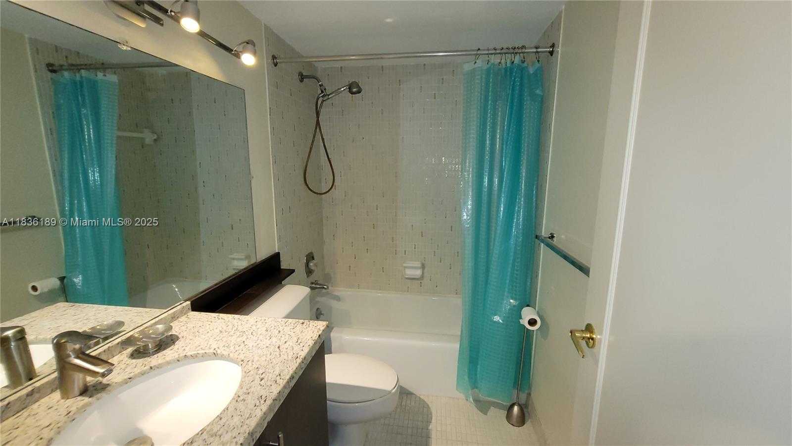 Small Image of 4650 WASHINGTON ST #110, Hollywood Number 10