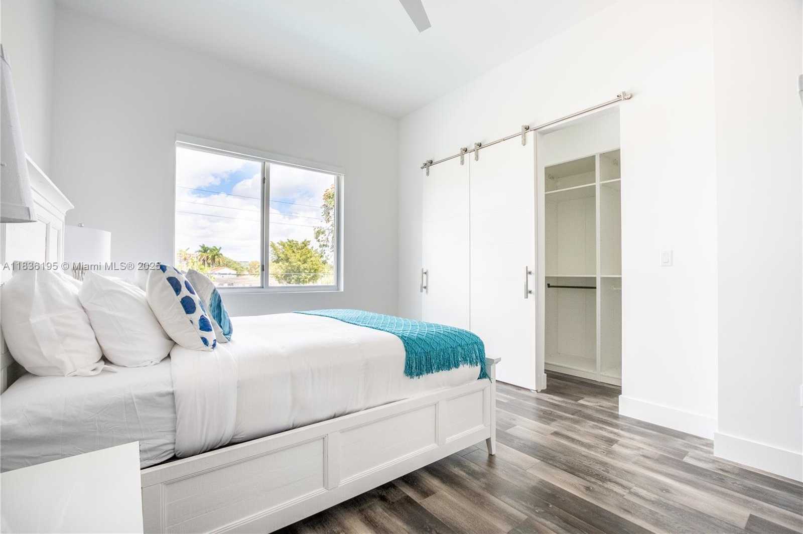 Small Image of 3461 SOUTH WEST 25TH ST #B, Miami Number 10