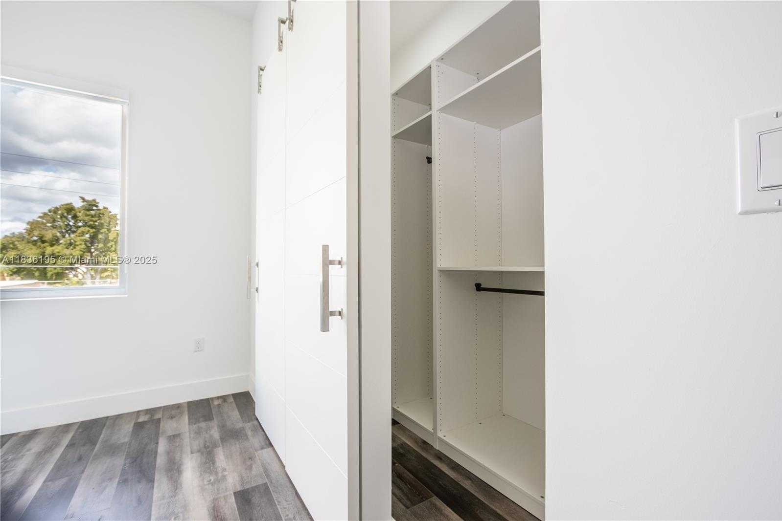 Small Image of 3461 SOUTH WEST 25TH ST #B, Miami Number 11