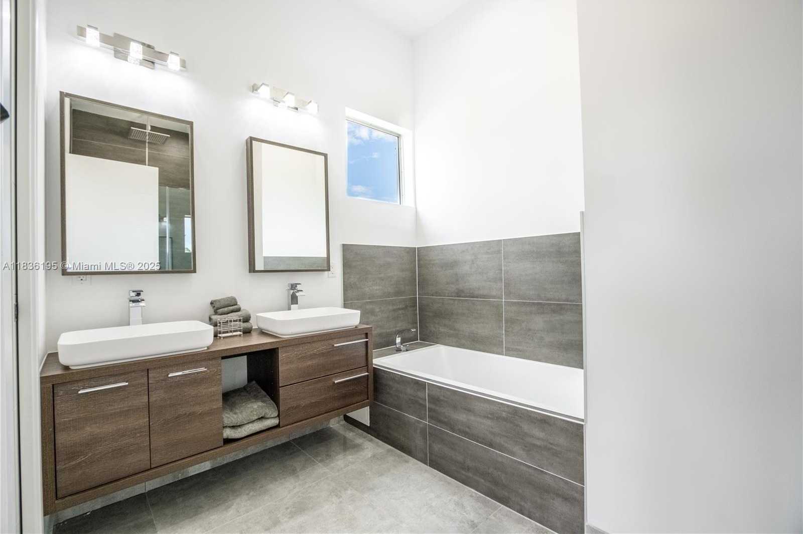 Small Image of 3461 SOUTH WEST 25TH ST #B, Miami Number 14
