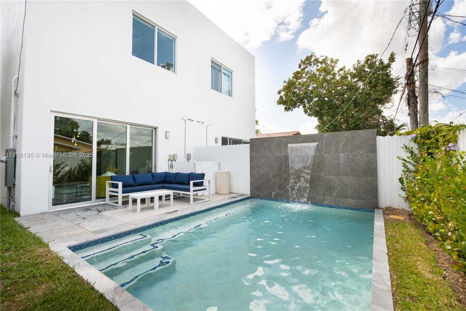 Small Image of 3461 SOUTH WEST 25TH ST #B, Miami Number 22