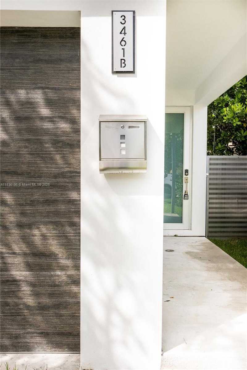 Small Image of 3461 SOUTH WEST 25TH ST #B, Miami Number 23
