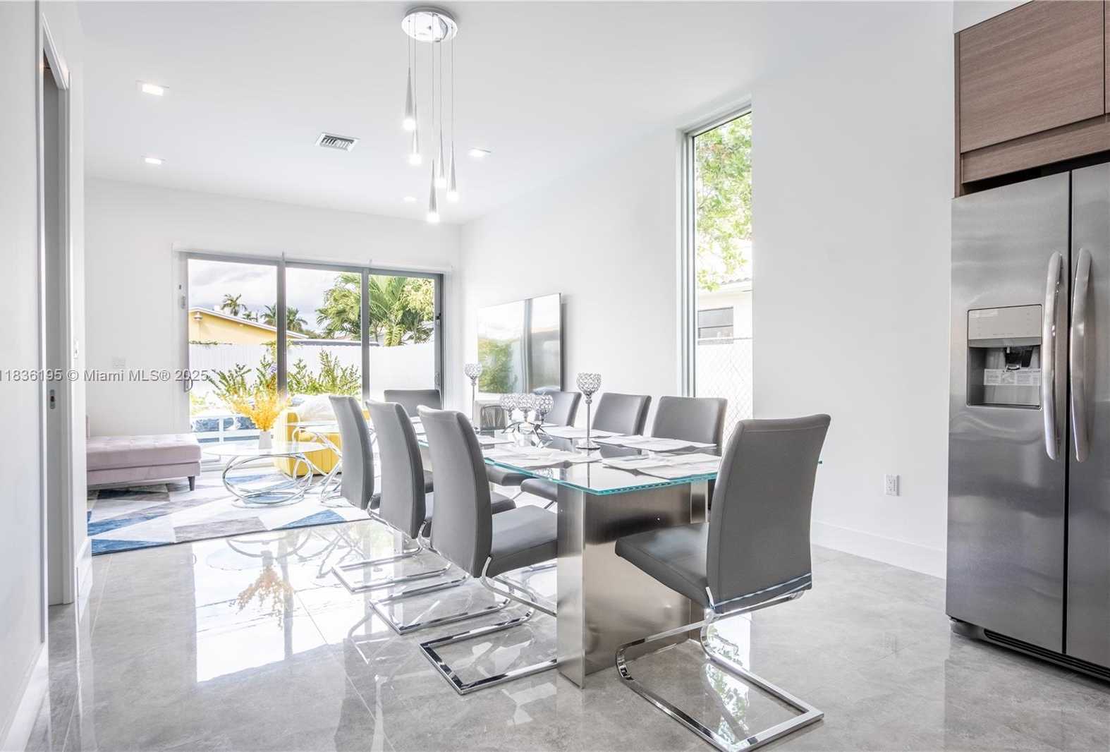 Small Image of 3461 SOUTH WEST 25TH ST #B, Miami Number 4