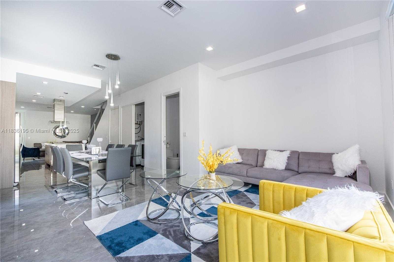 Small Image of 3461 SOUTH WEST 25TH ST #B, Miami Number 8