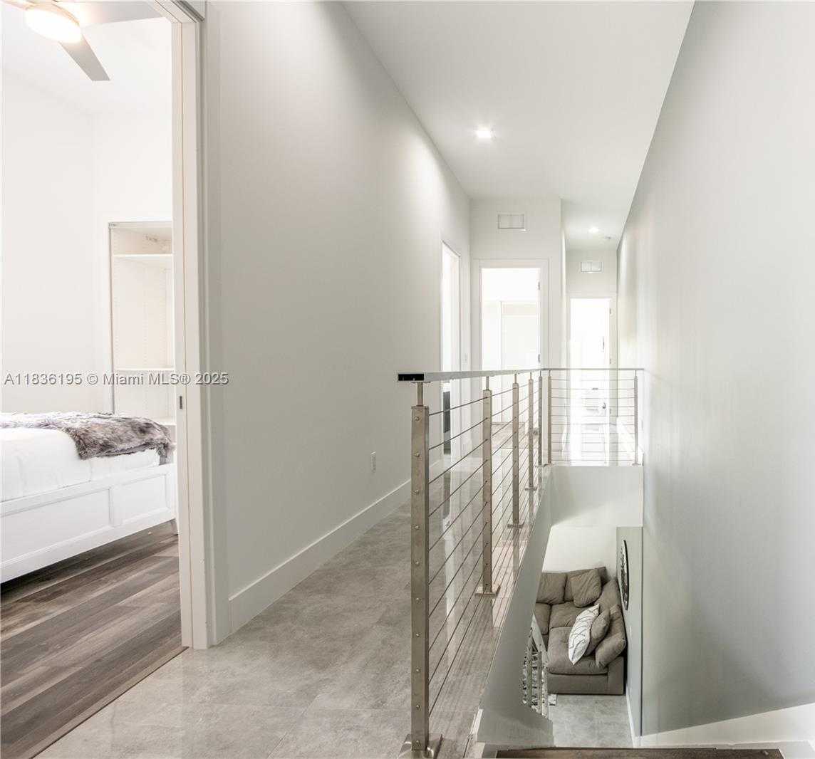 Small Image of 3461 SOUTH WEST 25TH ST #B, Miami Number 9
