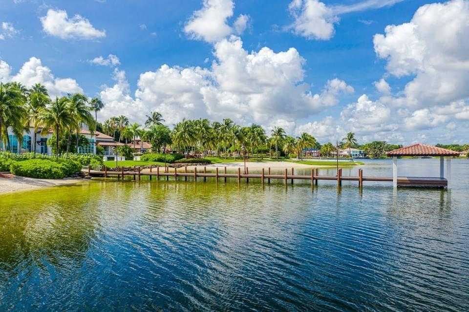 Small Image of 10710 NORTH WEST 66TH ST #305, Doral Number 11