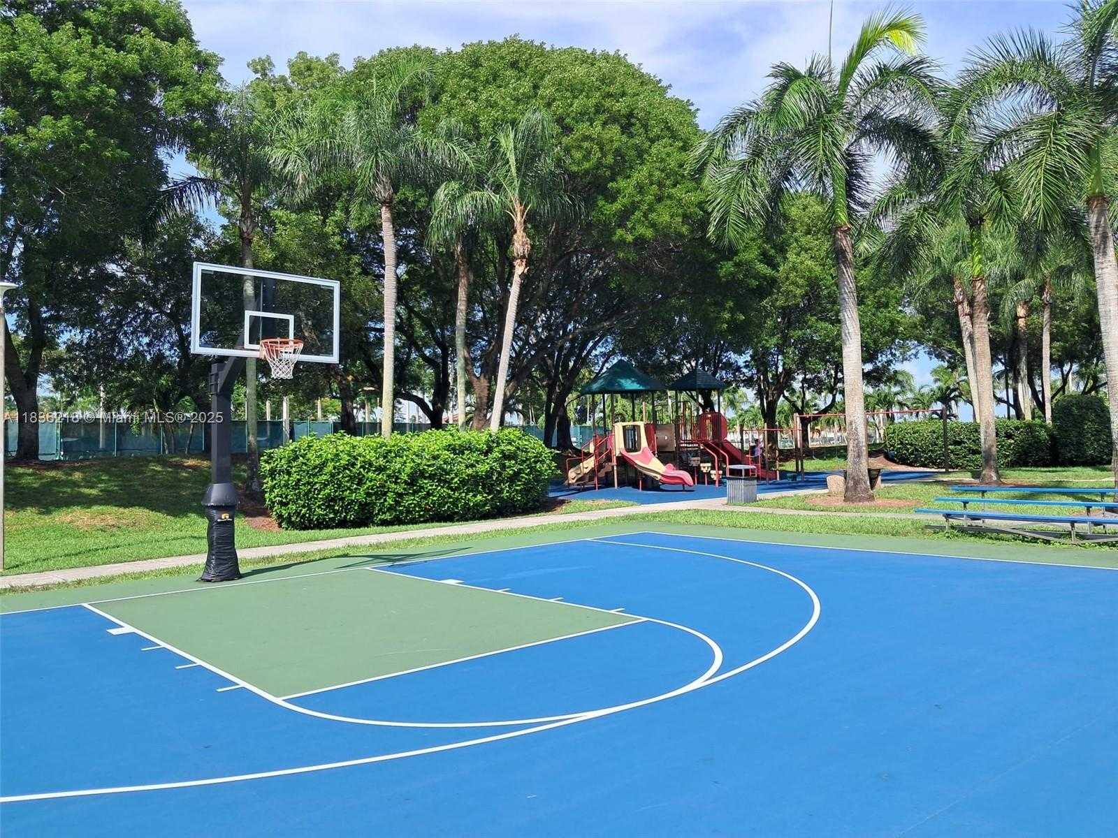 Small Image of 10710 NORTH WEST 66TH ST #305, Doral Number 3