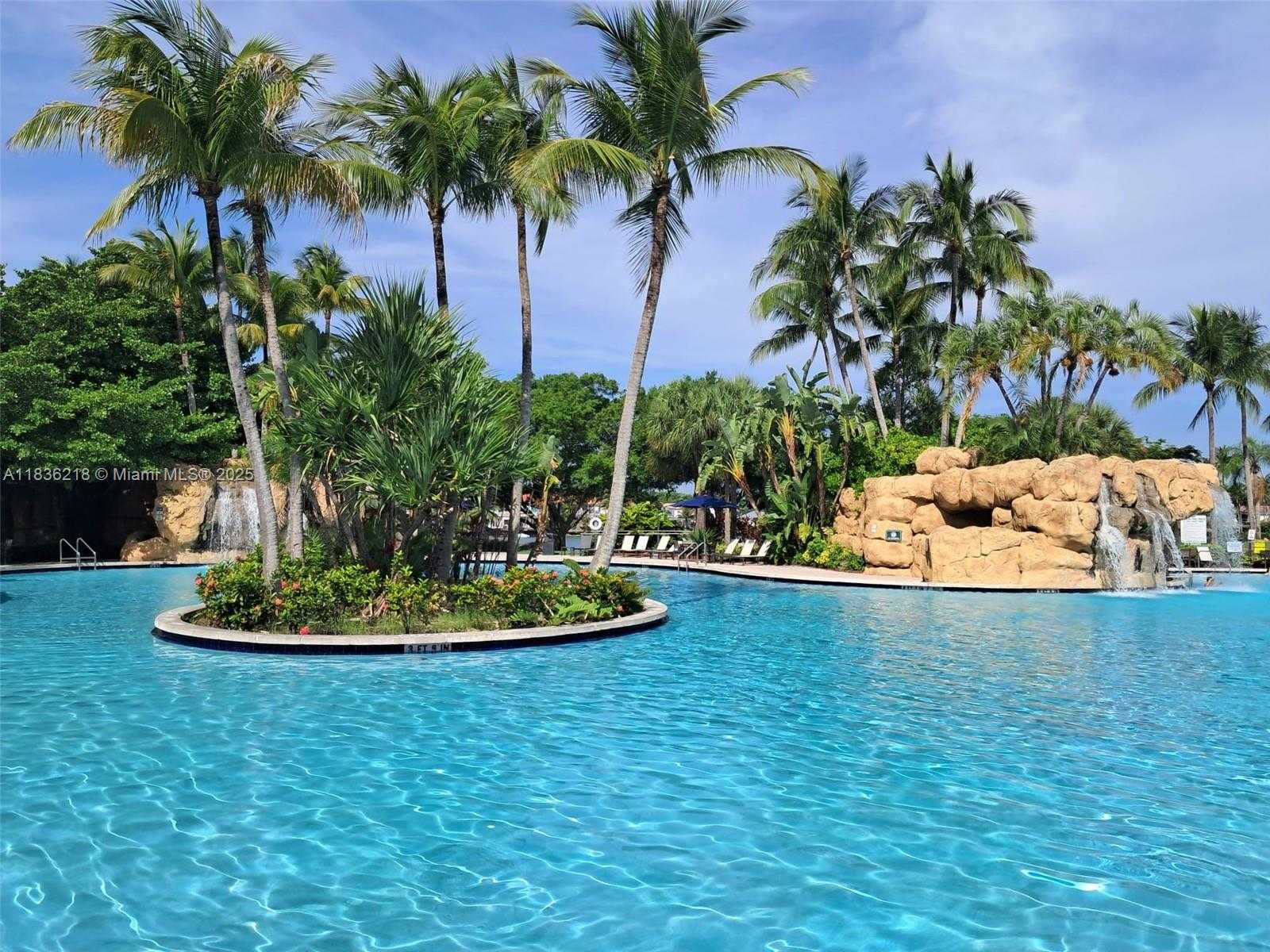 Small Image of 10710 NORTH WEST 66TH ST #305, Doral Number 5