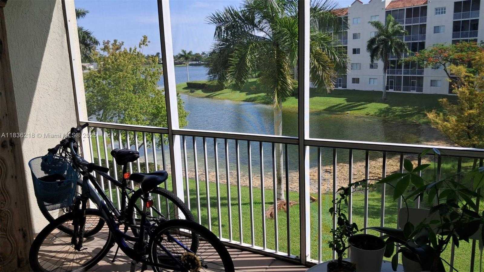 Small Image of 10710 NORTH WEST 66TH ST #305, Doral Number 8