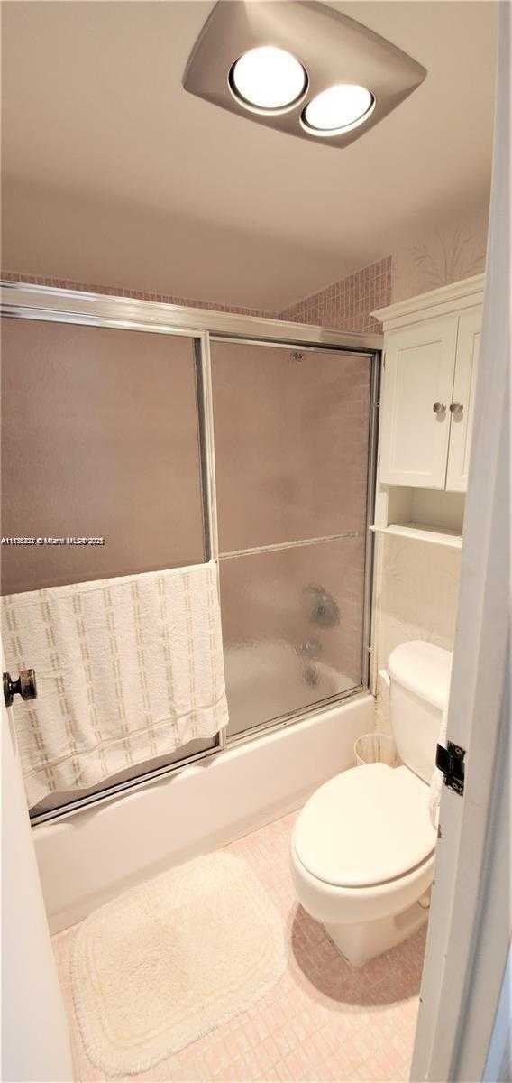 Small Image of 100 BAYVIEW DR #603, Sunny Isles Beach Number 13
