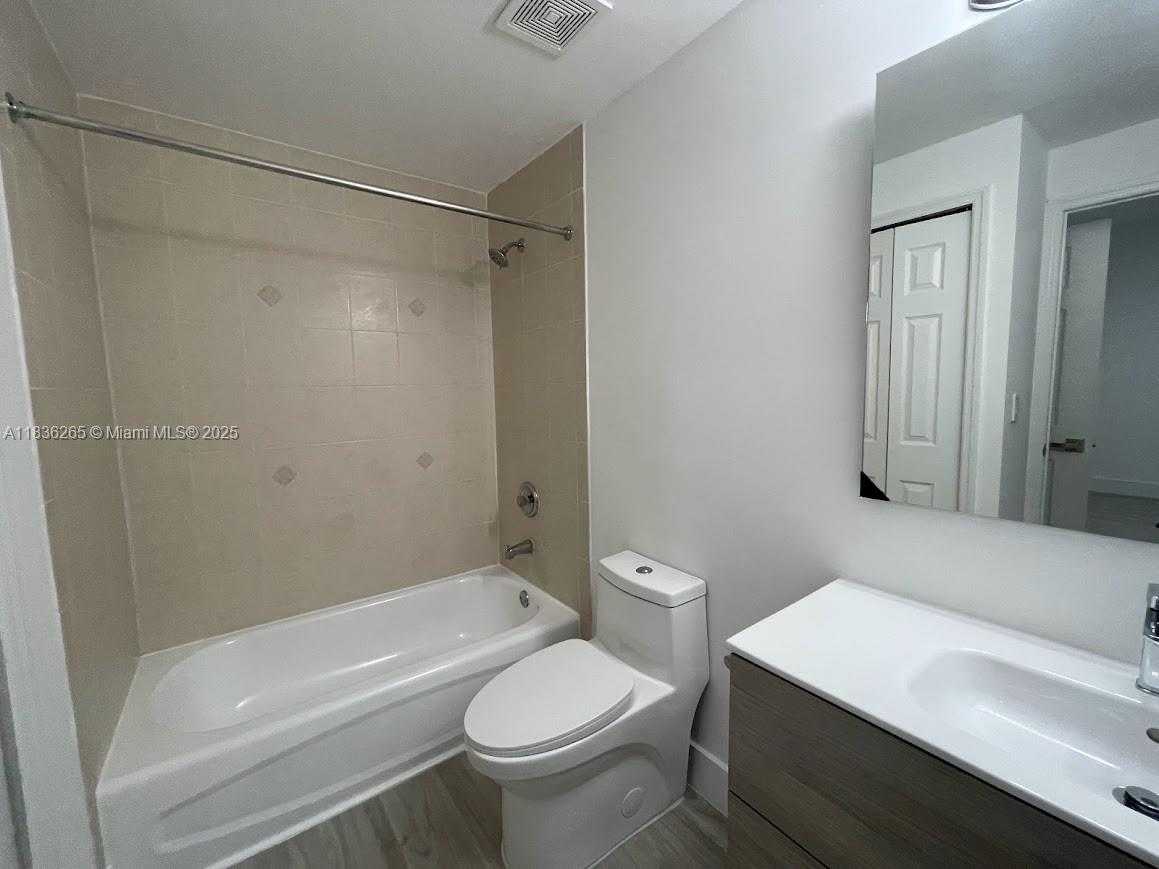 Small Image of 6700 NORTH WEST 114TH AVE #906, Doral Number 14