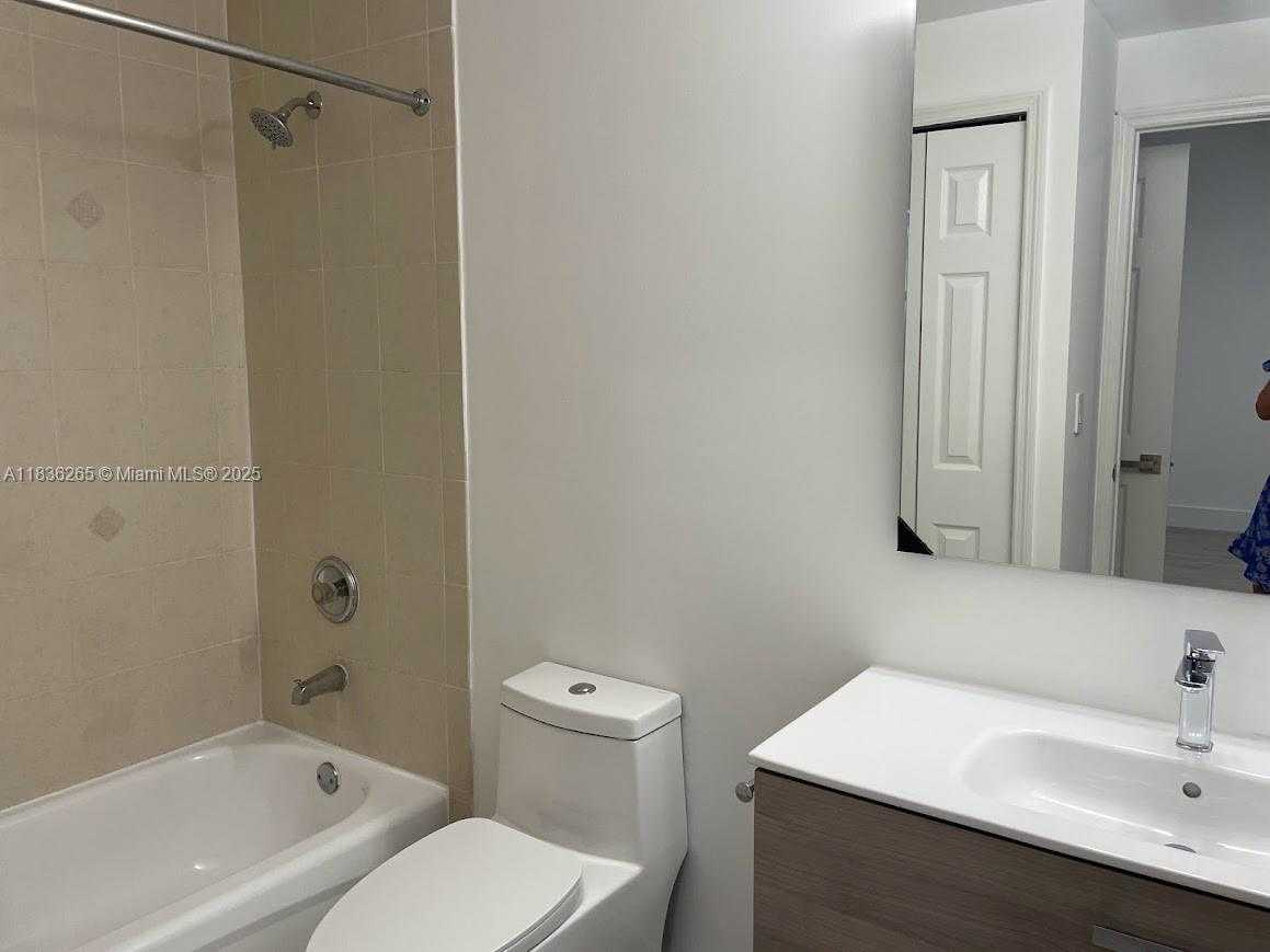Small Image of 6700 NORTH WEST 114TH AVE #906, Doral Number 15