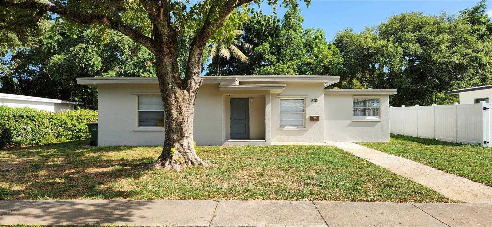 Small Image of 830 NORTH EAST 143RD ST, North Miami Number 2