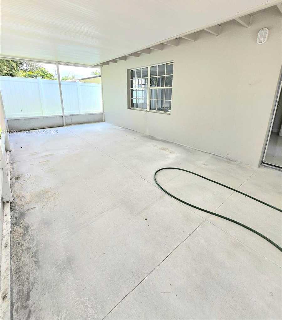 Small Image of 830 NORTH EAST 143RD ST, North Miami Number 20