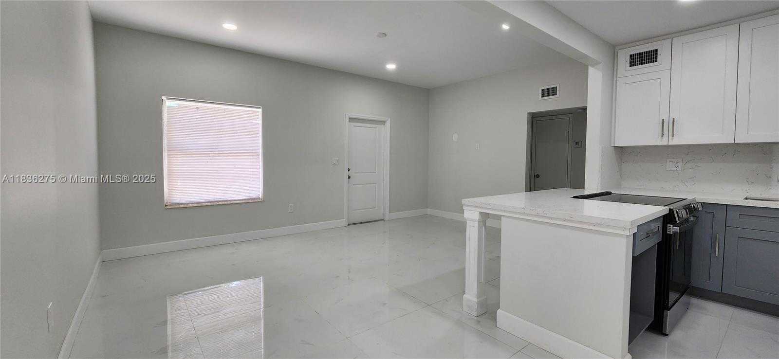 Small Image of 830 NORTH EAST 143RD ST, North Miami Number 5