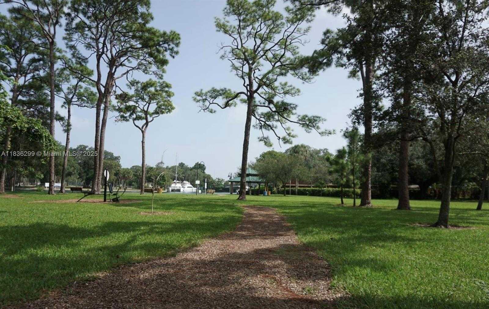 Small Image of 1451 SOUTH WEST 11TH PL, Fort Lauderdale Number 18