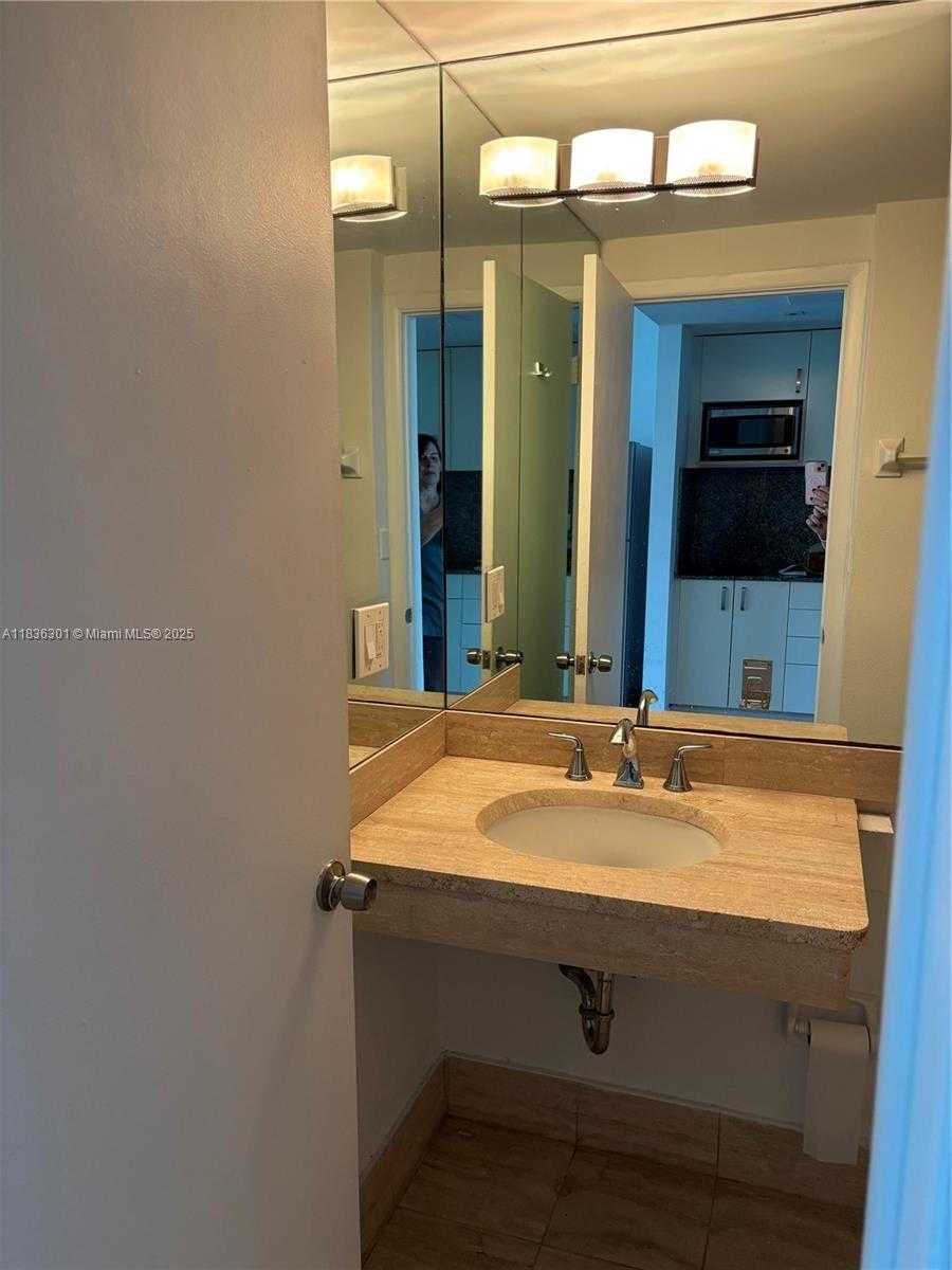 Small Image of 700 BILTMORE WAY #517, Coral Gables Number 12