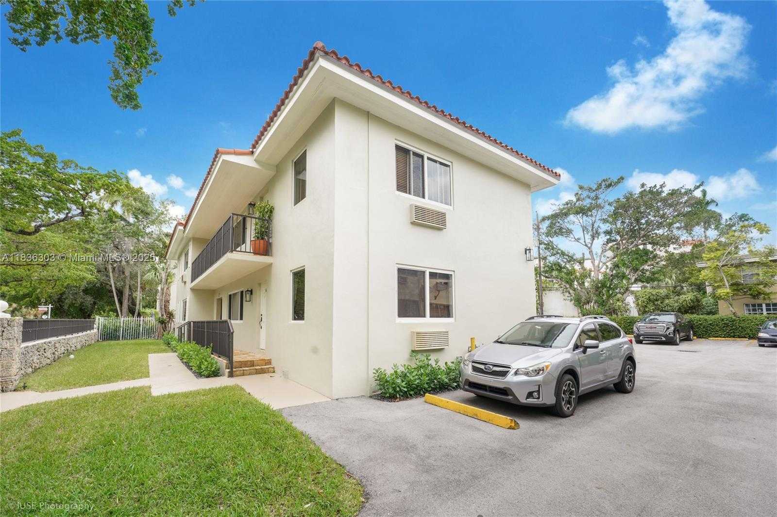 Small Image of 35 ANTILLA AVE #5, Coral Gables Number 10