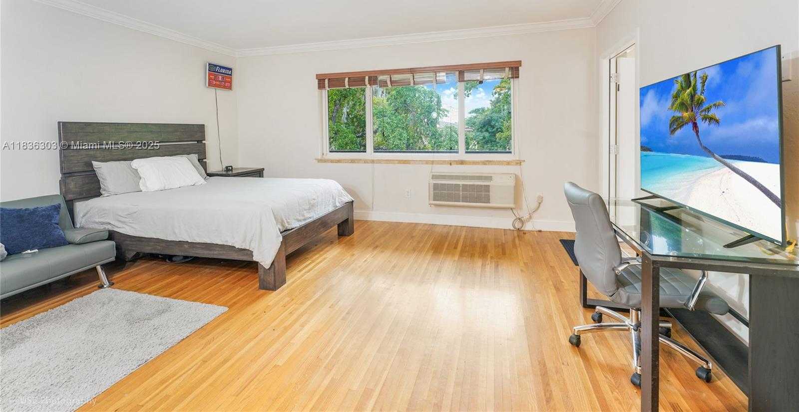 Small Image of 35 ANTILLA AVE #5, Coral Gables Number 4