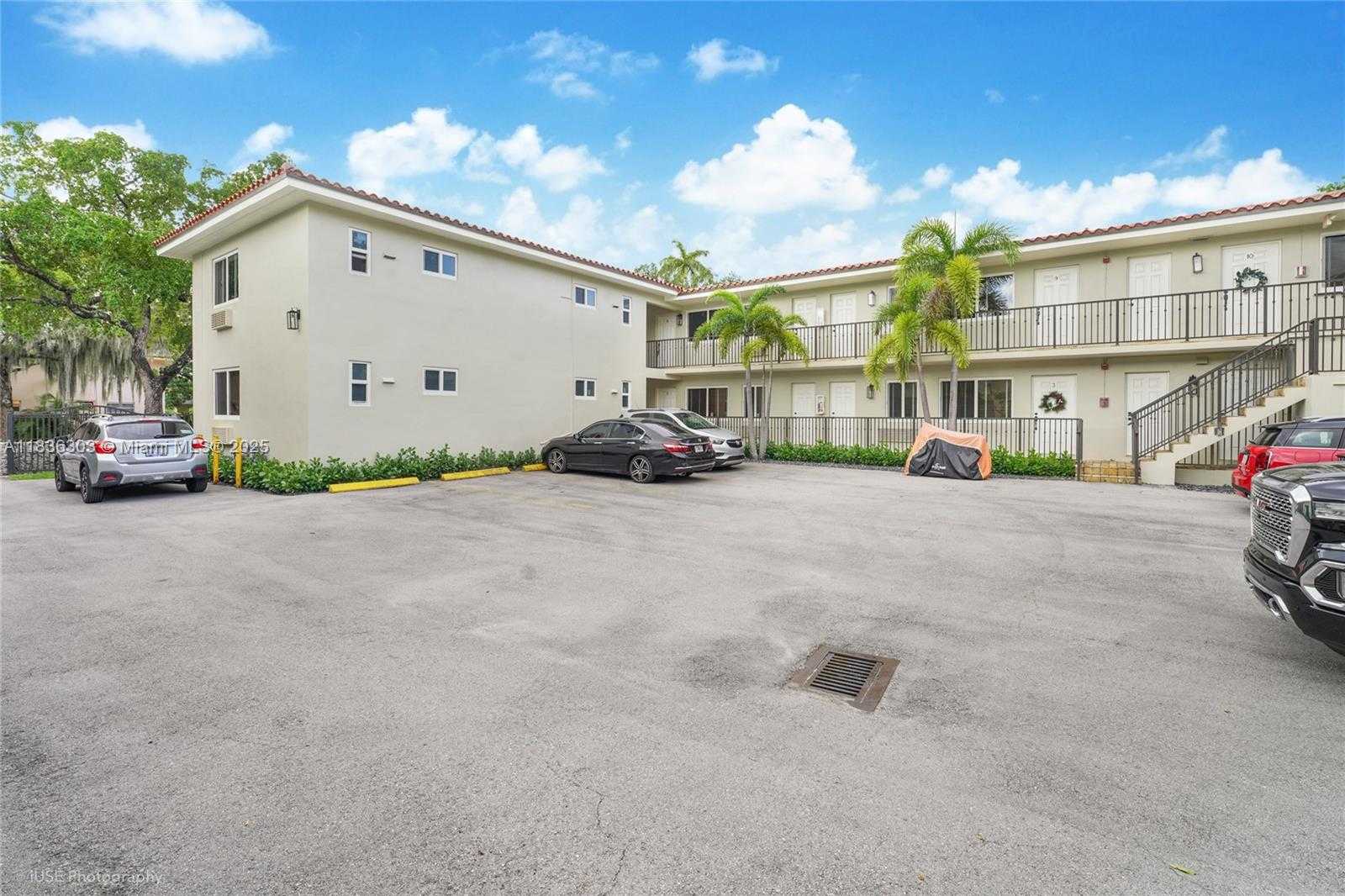 Small Image of 35 ANTILLA AVE #5, Coral Gables Number 8
