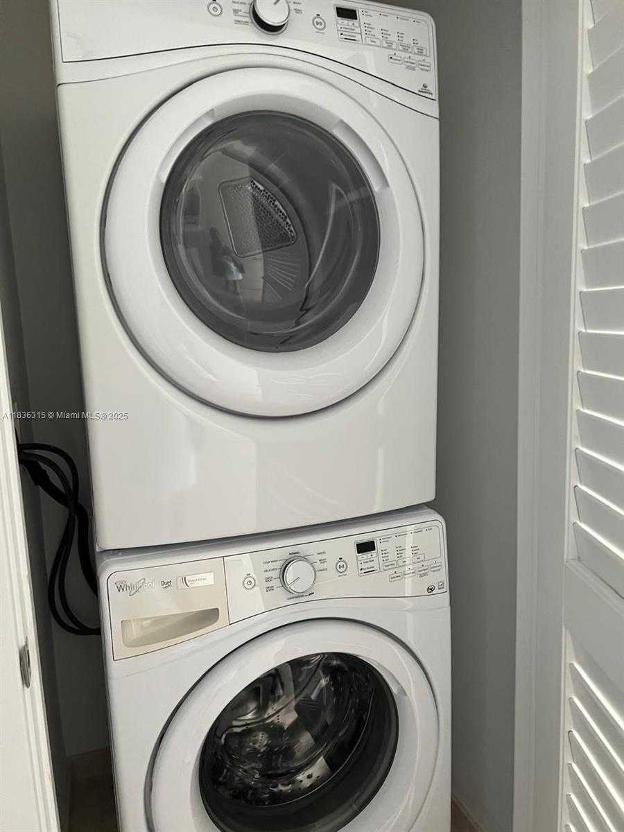 Small Image of 88 SOUTH WEST 7TH ST #2708, Miami Number 14