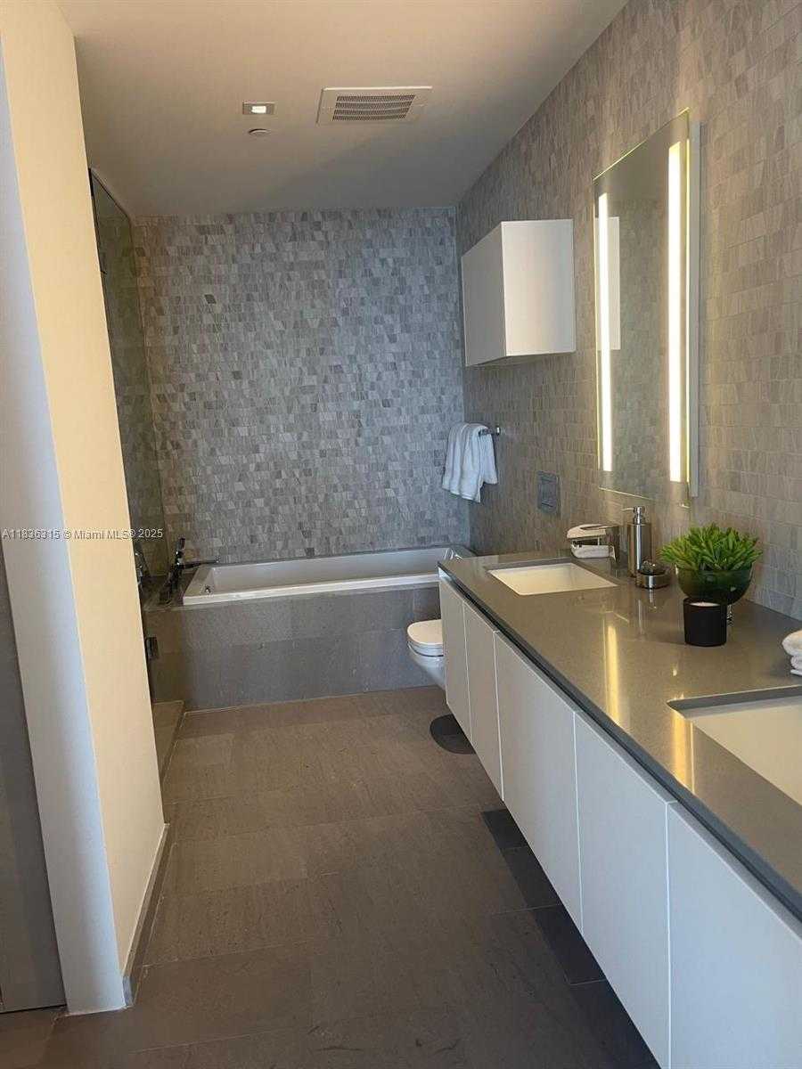 Small Image of 88 SOUTH WEST 7TH ST #2708, Miami Number 18
