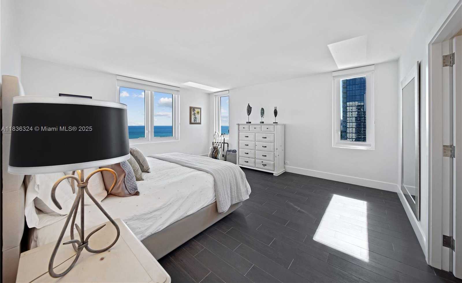 Small Image of 2301 COLLINS AVE #909, Miami Beach Number 14