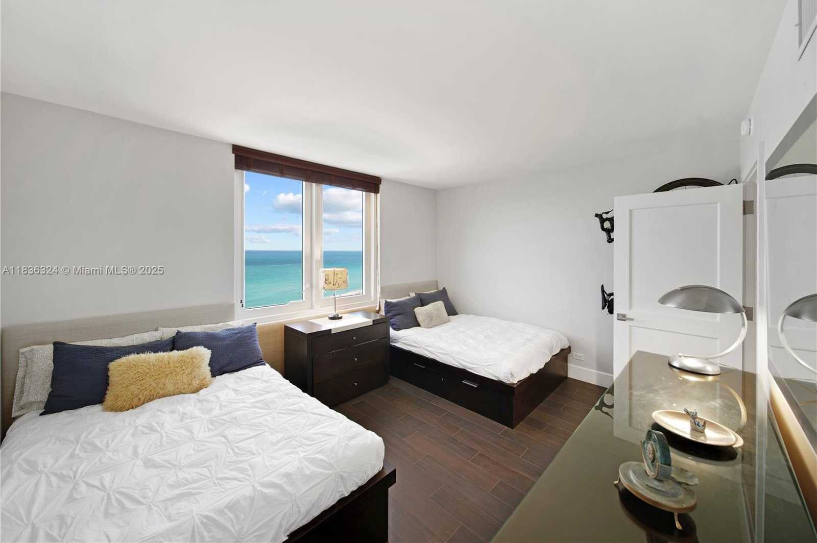 Small Image of 2301 COLLINS AVE #909, Miami Beach Number 27