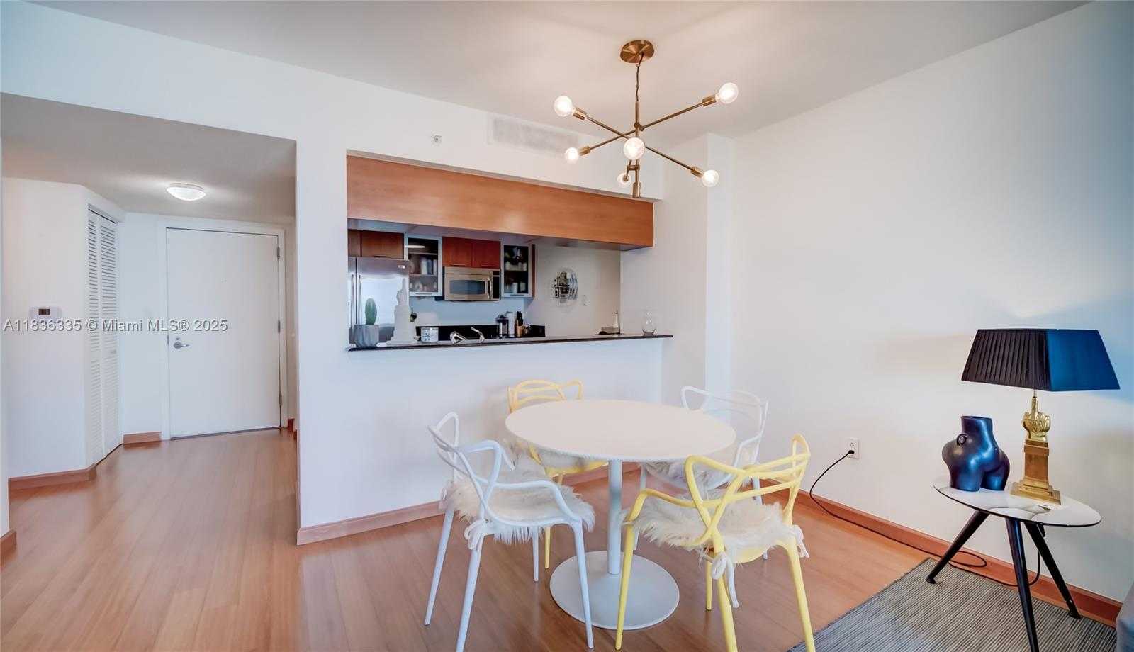 Small Image of 1800 NORTH BAYSHORE DR #2108, Miami Number 13