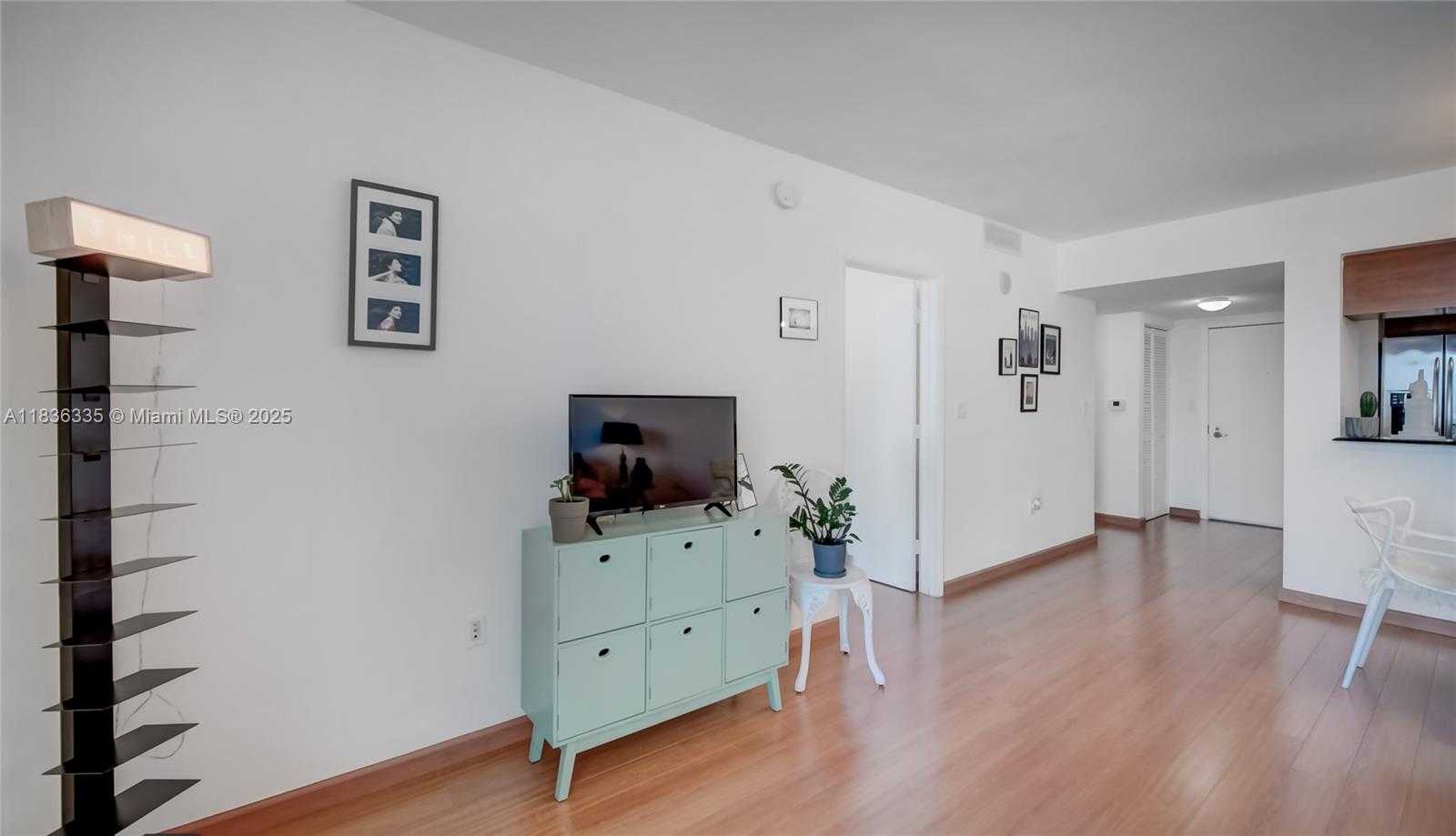 Small Image of 1800 NORTH BAYSHORE DR #2108, Miami Number 18