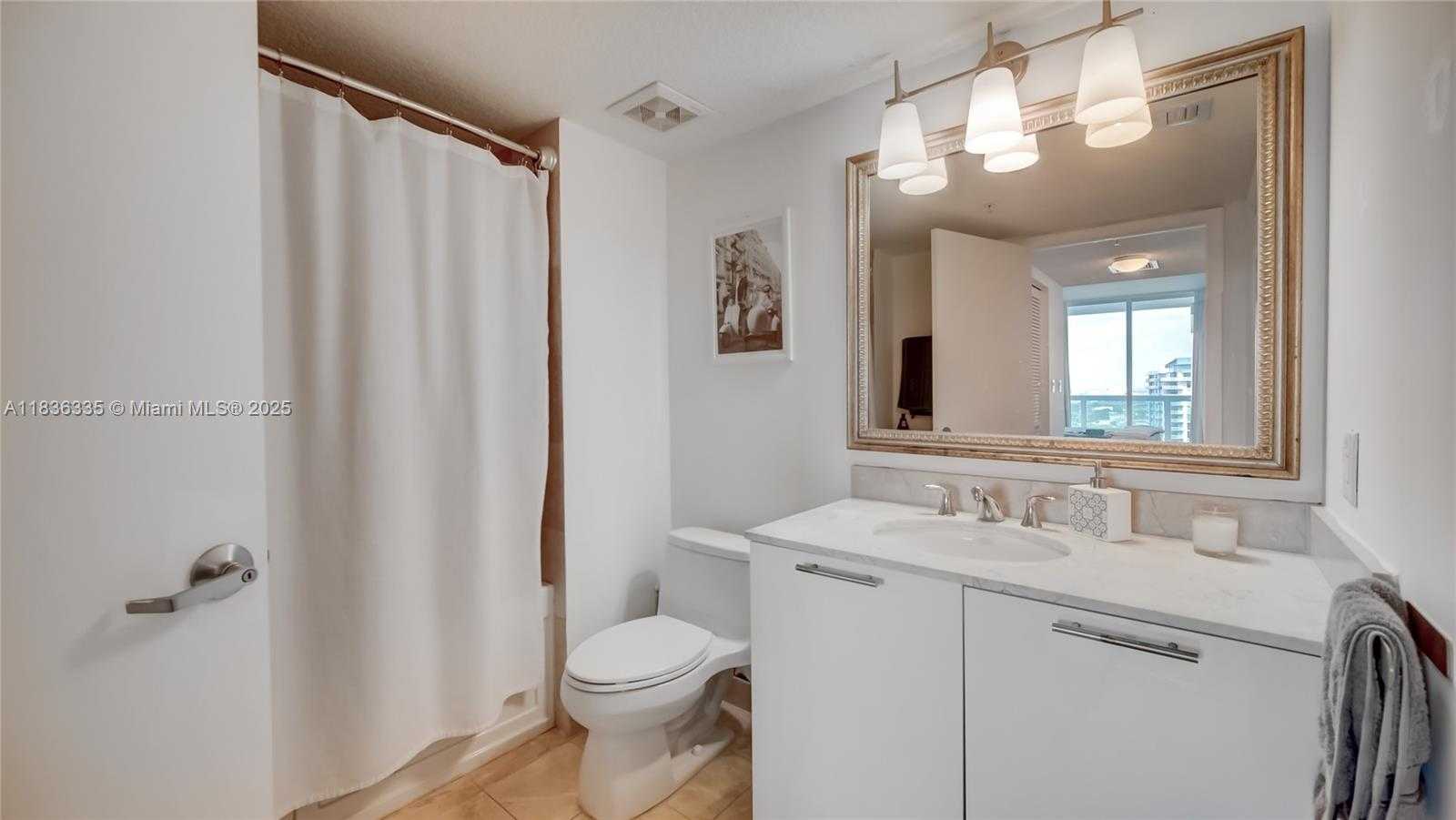 Small Image of 1800 NORTH BAYSHORE DR #2108, Miami Number 22
