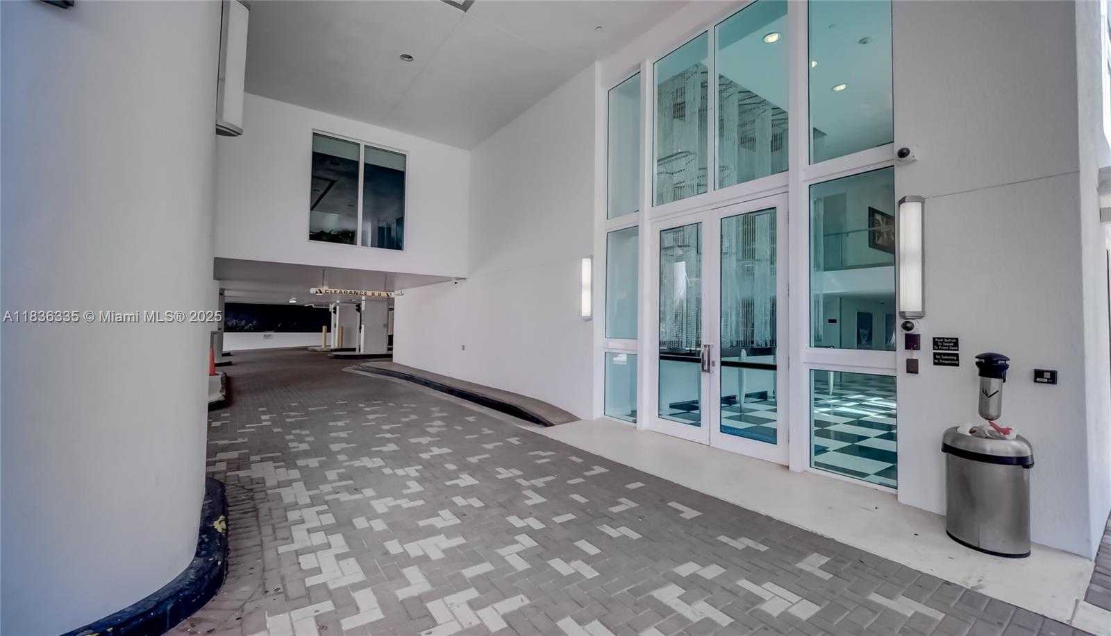 Small Image of 1800 NORTH BAYSHORE DR #2108, Miami Number 37