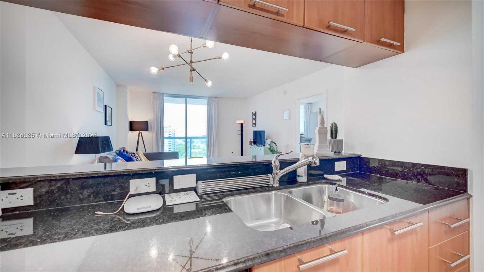 Small Image of 1800 NORTH BAYSHORE DR #2108, Miami Number 8
