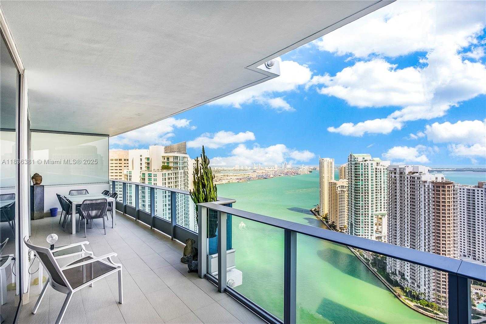 Small Image of 200 BISCAYNE BOULEVARD WAY #4307, Miami Number 2
